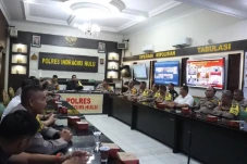 Polda Riau Turunkan...