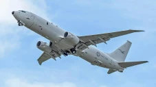 Pesawat Patroli P-8A...