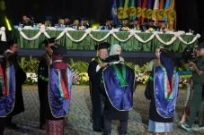 UNJ Wisuda 3.906 Mahasiswa,...