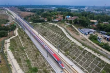 Kereta Cepat Whoosh...