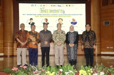Berbagi Pengetahuan...