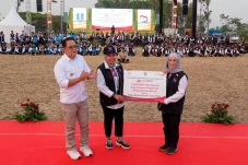 Tingkatkan Pelayanan...