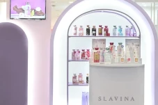 Slavina Tawarkan Body...
