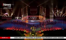 Upacara Penutupan PON...