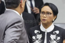 Daftar Lengkap Menteri...