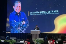 Menparekraf Naikkan...