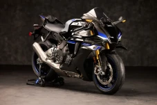 Yamaha YZF-R1 dan YZF-R1M...
