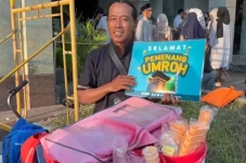 Cerita Pedagang Es di...