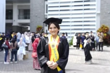 Raih IPK 3,93 di FEB...