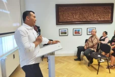 Dirjen Imigrasi Sosialisasikan...