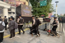 Polisi Sterilkan KPU...