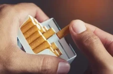 Kebijakan Kemasan Rokok...
