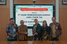 Bank Jatim Kucurkan...