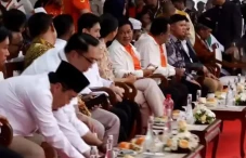 Kota Tua Diguyur Hujan,...