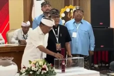 Koster-Giri Dapat Nomor...
