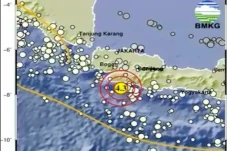 Gempa M4,3 Guncang Kota...