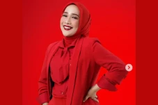 Profil Tia Rahmania...