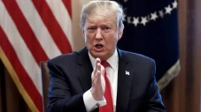Trump Sindir Zelensky...