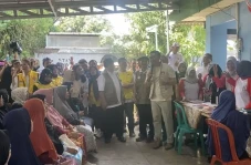 Ridwan Kamil Nyanyi...