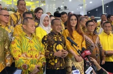 Siapa Kader Golkar Masuk...