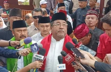 Rano Karno Ditantang...