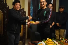 Gandeng Garin Nugroho...
