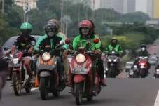 Dampak Positif dan Negatif...