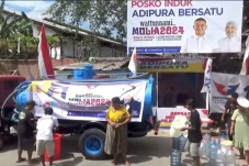 Distribusikan Air Bersih...