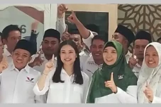 Kunjungan Angela Tanoesoedibjo...