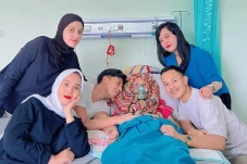 Ibunda Sonny Septian...