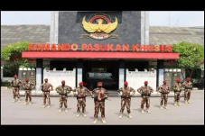 2 Jenderal TNI Bintang...