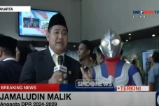 Ultraman Masuk Parlemen,...