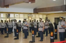 11 Pati Polri Bertugas...