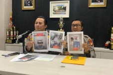 Polisi Kembali Tetapkan...