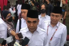 Jabat Ketua MPR, Ahmad...