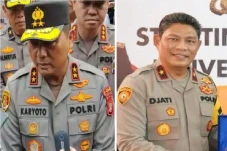 2 Jenderal Berdinas...