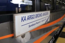 KA Argo Bromo Anggrek...