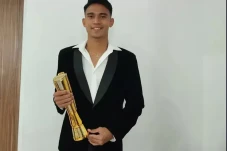 Marselino Ferdinan Kuliah...