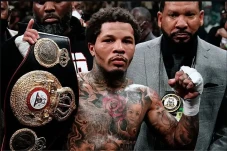 Gervonta Davis vs Lamon...