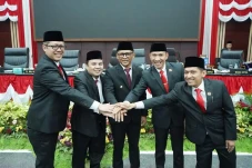 Zenal dan Dadang Dilantik,...