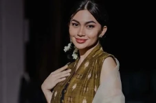 Viral! Ariel Tatum Minta...