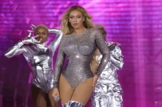 Beyonce Sering Kirim...