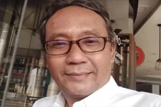 Memanggil Alumni, Memuliakan...