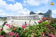 Potret Lengkap Istana...