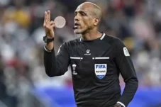 Reaksi Aneh AFC Sikapi...