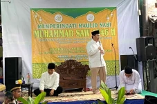 Hadiri Maulid Nabi di...