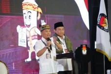 Debat Perdana Pilgub...