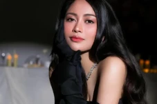 Konflik dengan Azizah...