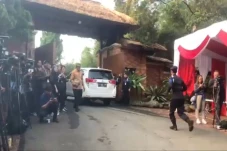 Hadiri Pembekalan dari...