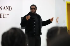 P Diddy Perkosa Wanita...